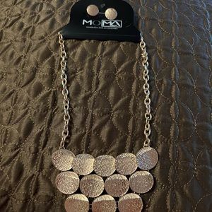 New gold necklace with earrings